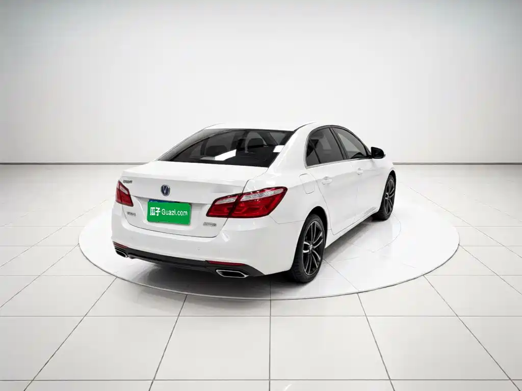Changan Eado — миниатюра 5