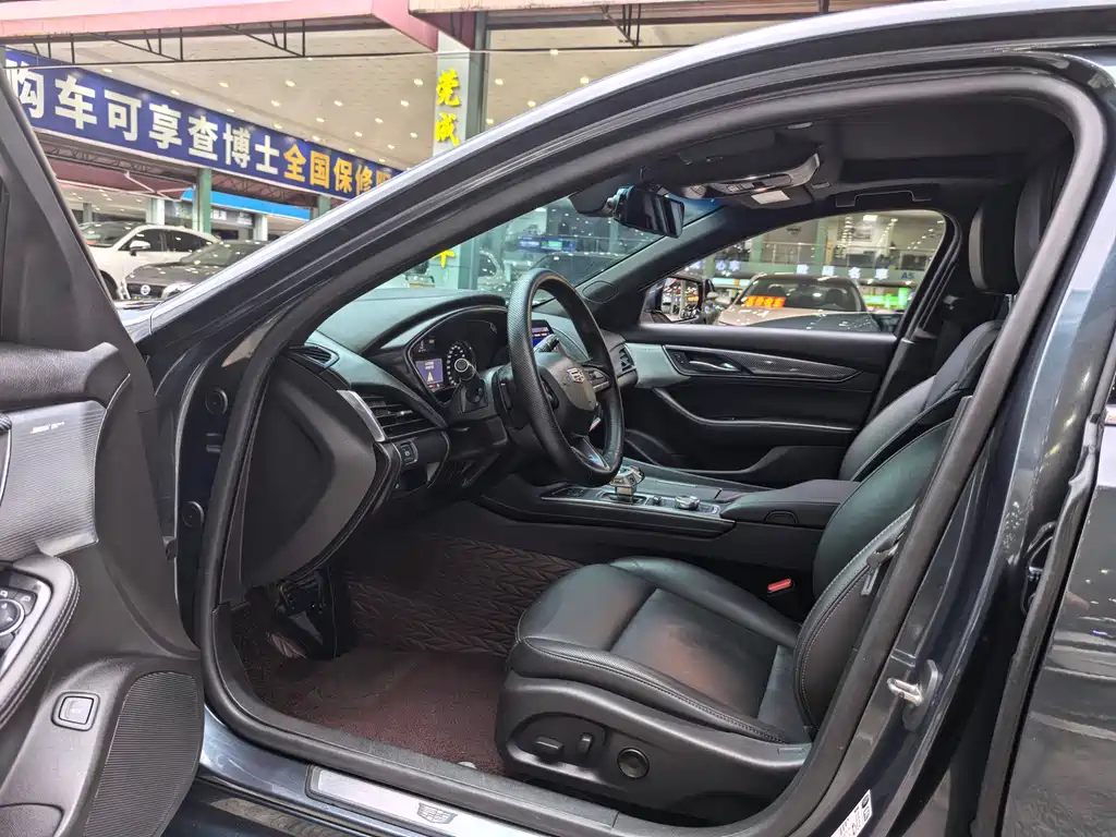 Cadillac CT5 — миниатюра 6