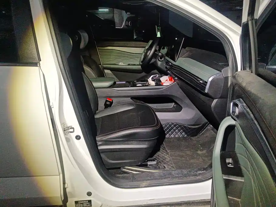 Geely Haoyue L — миниатюра 7