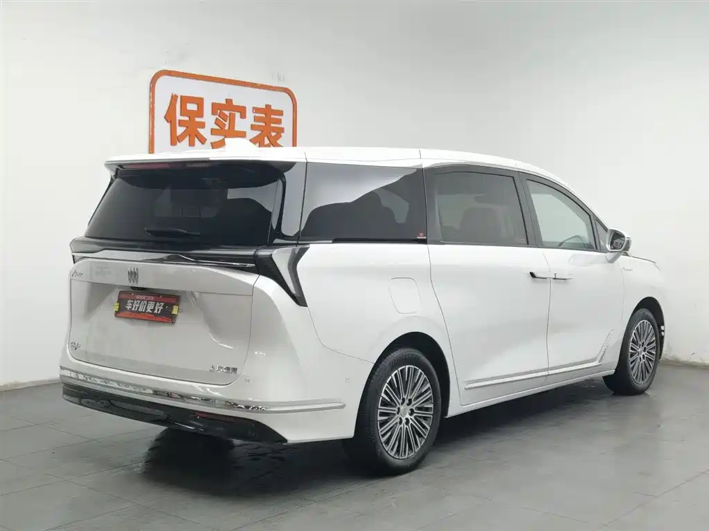 BUICK GL8 NEW ENERGY