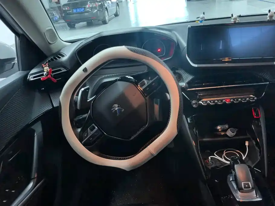 Peugeot 2008 — миниатюра 15