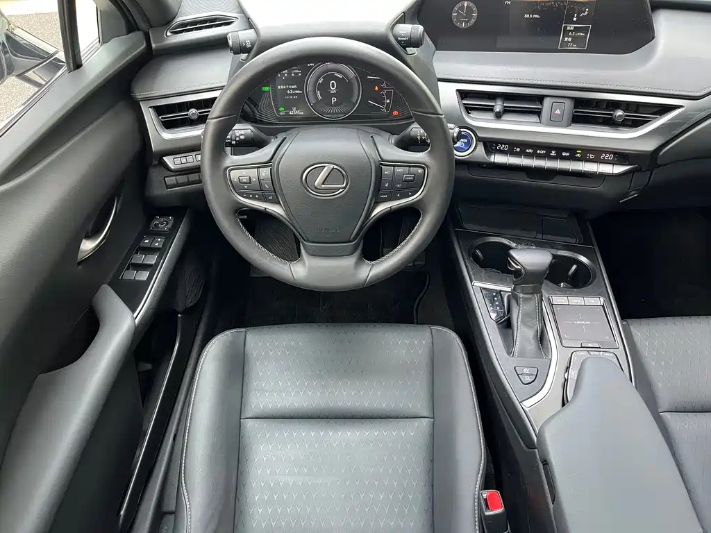 Lexus UX — миниатюра 8