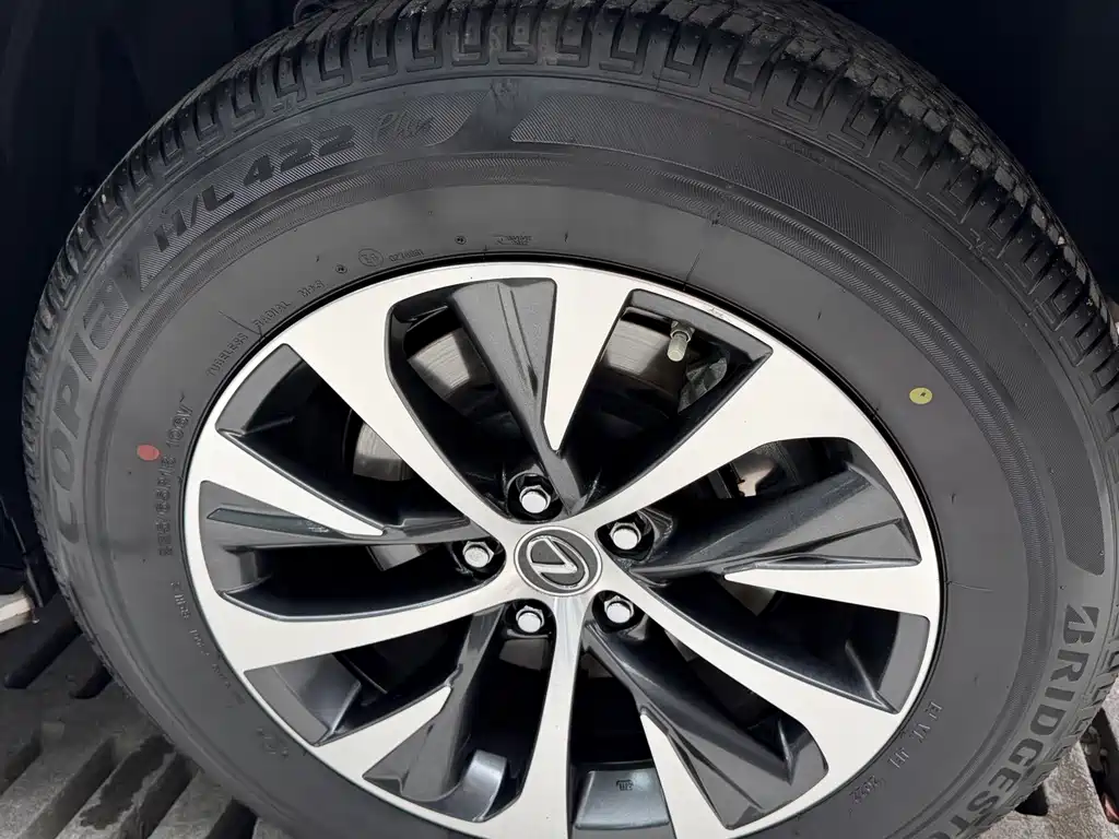 Lexus RX — миниатюра 10