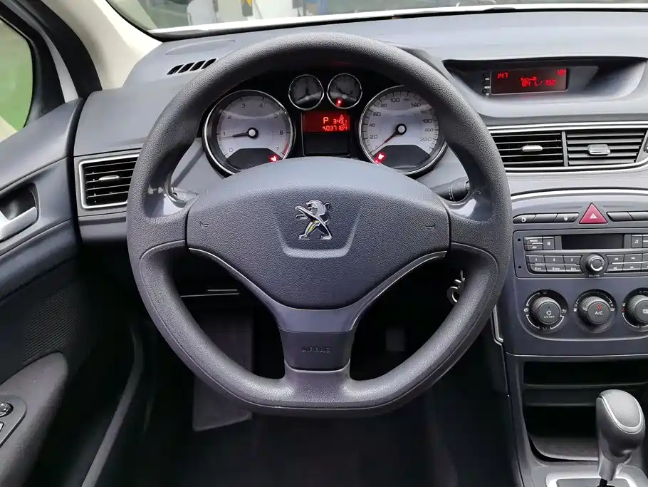 Peugeot 308 — миниатюра 15