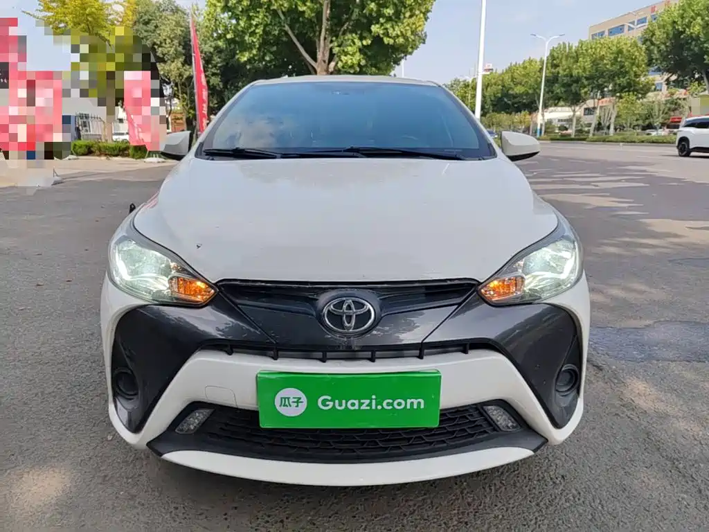 Toyota Yaris L — миниатюра 3