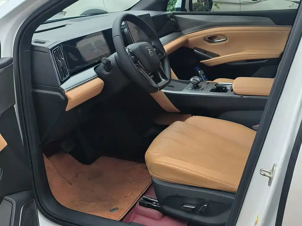 BYD L DM-i — миниатюра 4