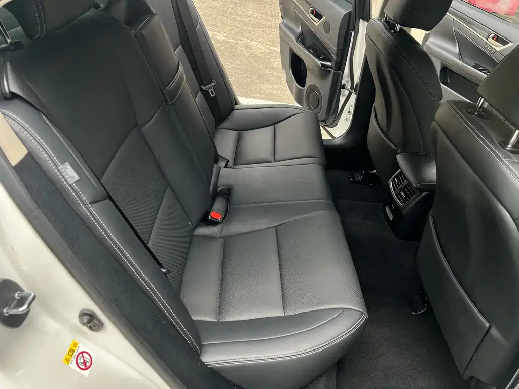 Lexus GS — миниатюра 11