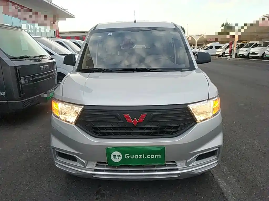 Wuling Hongguang V — миниатюра 3