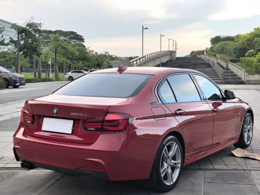BMW 3 Series — миниатюра 4