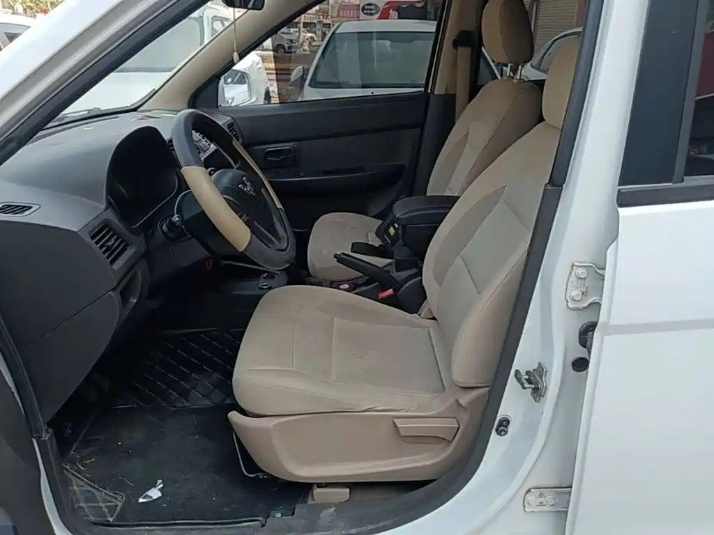 Wuling Hongguang — миниатюра 15