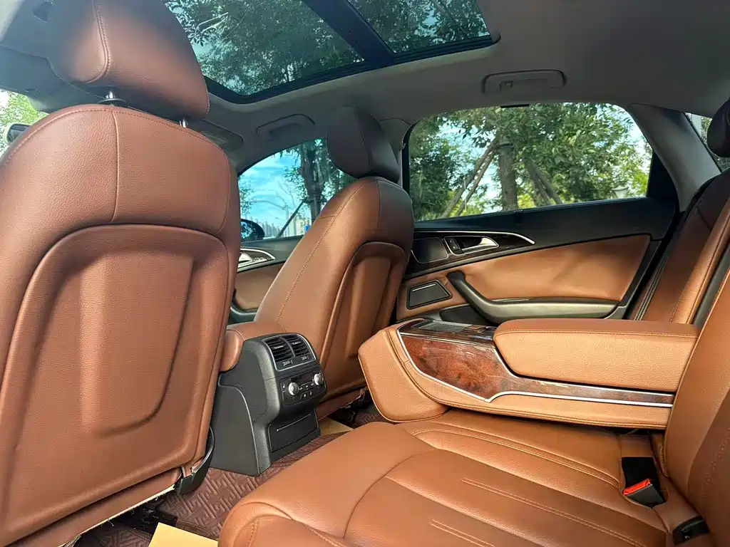 Audi A6L — миниатюра 10