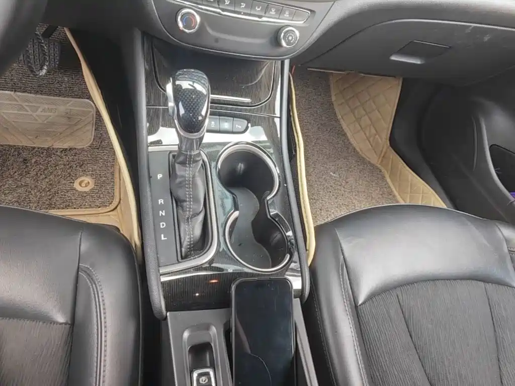Buick Verano — миниатюра 10