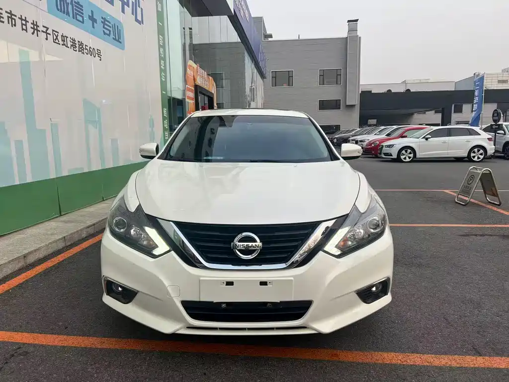 NISSAN TEANA