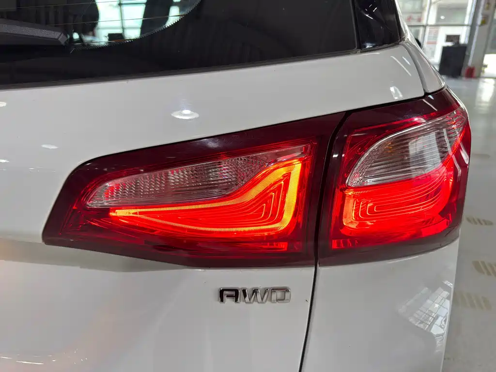 Chevrolet Equinox — миниатюра 22