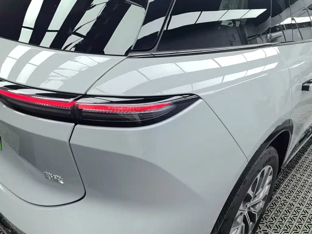 NIO ES6 — миниатюра 8