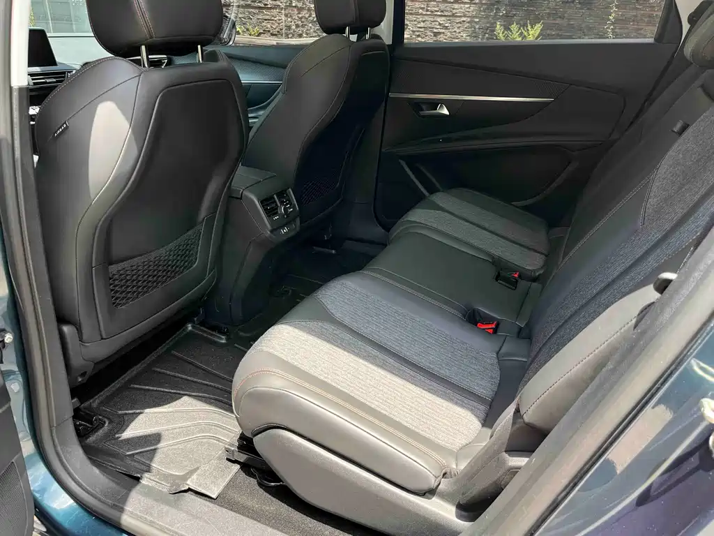 Peugeot 5008 — миниатюра 15