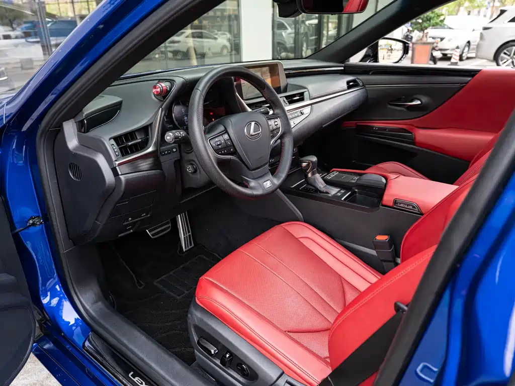 Lexus ES 2020 260 F SPORT