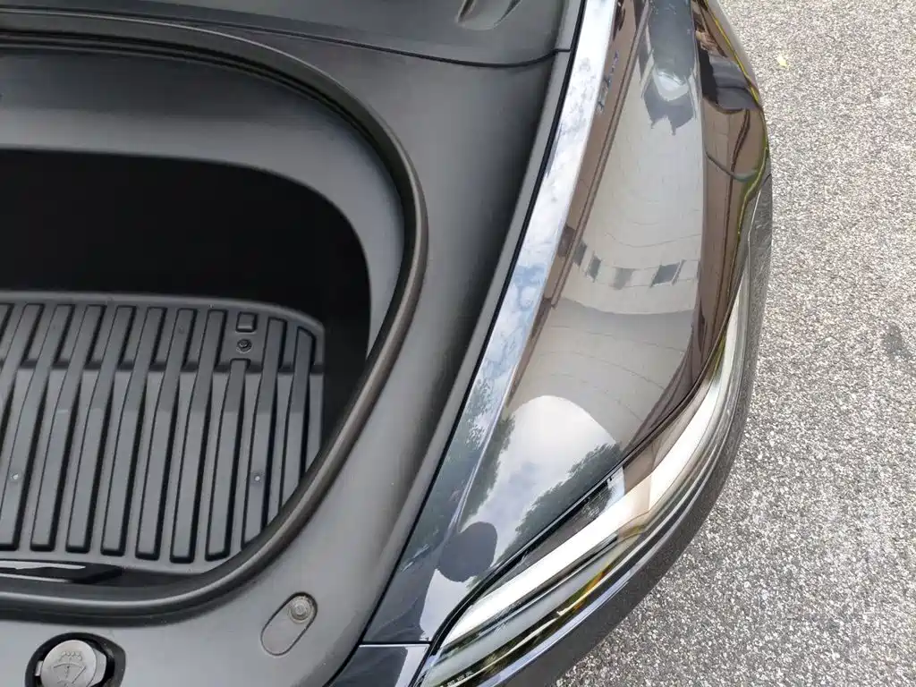 Tesla Model 3 — миниатюра 21