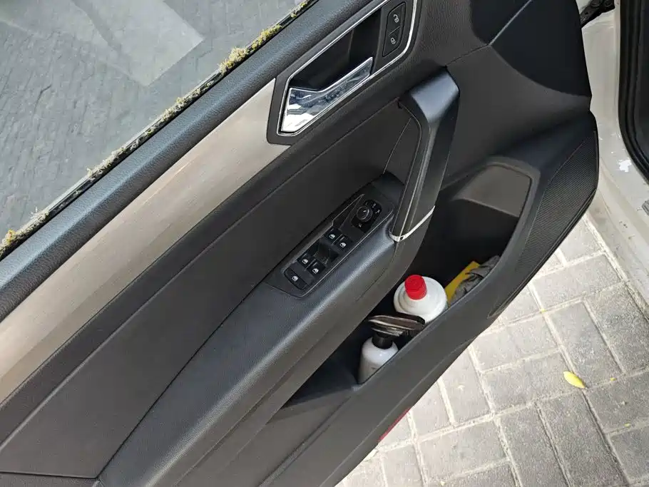 Volkswagen Touran — миниатюра 7