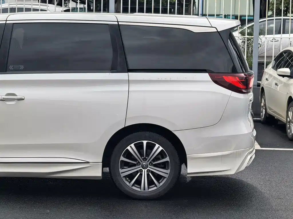 GAC Motor Trumpchi M8 — миниатюра 6