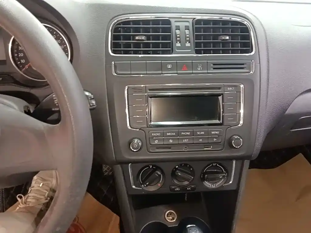 Volkswagen Polo — миниатюра 13