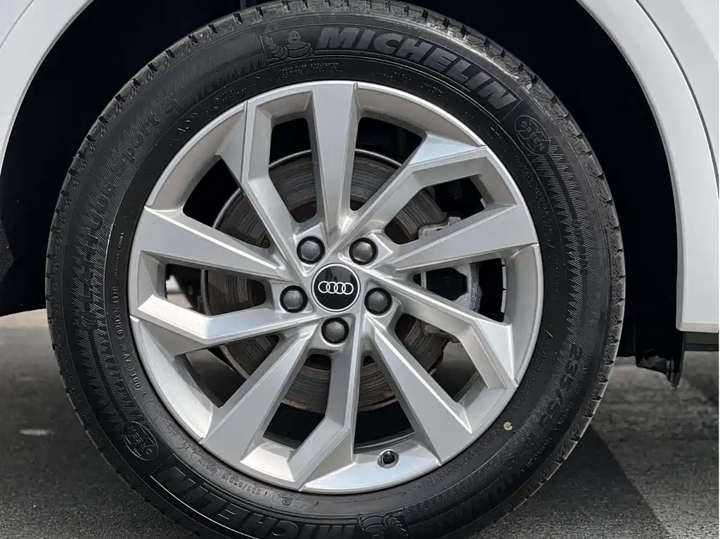 Audi Q5L — миниатюра 15