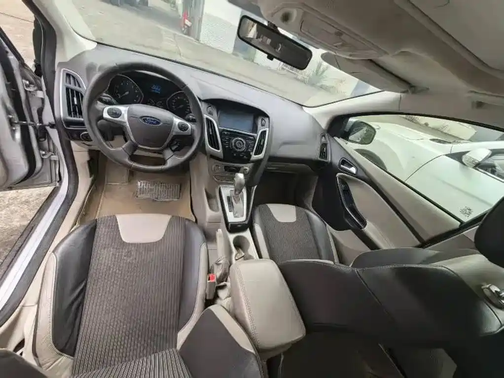 Ford Focus — миниатюра 7