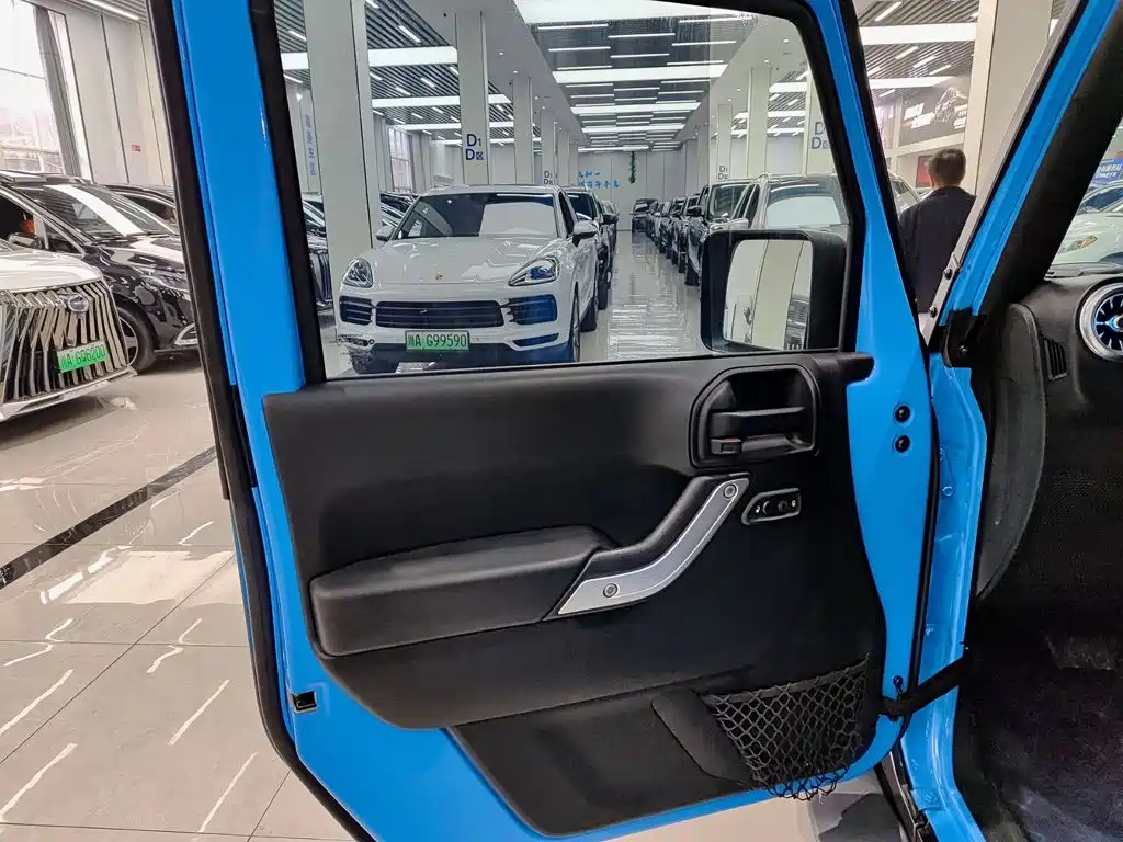 Jeep Wrangler — миниатюра 6