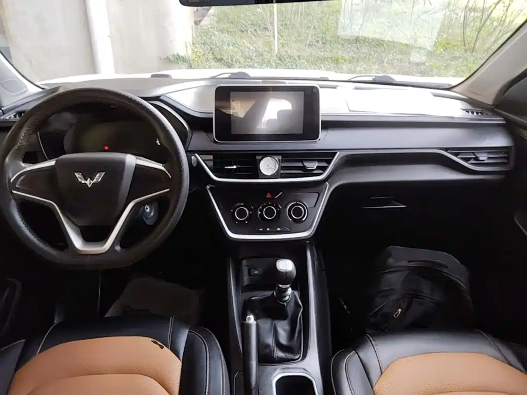 Wuling Hongguang S3 — миниатюра 10