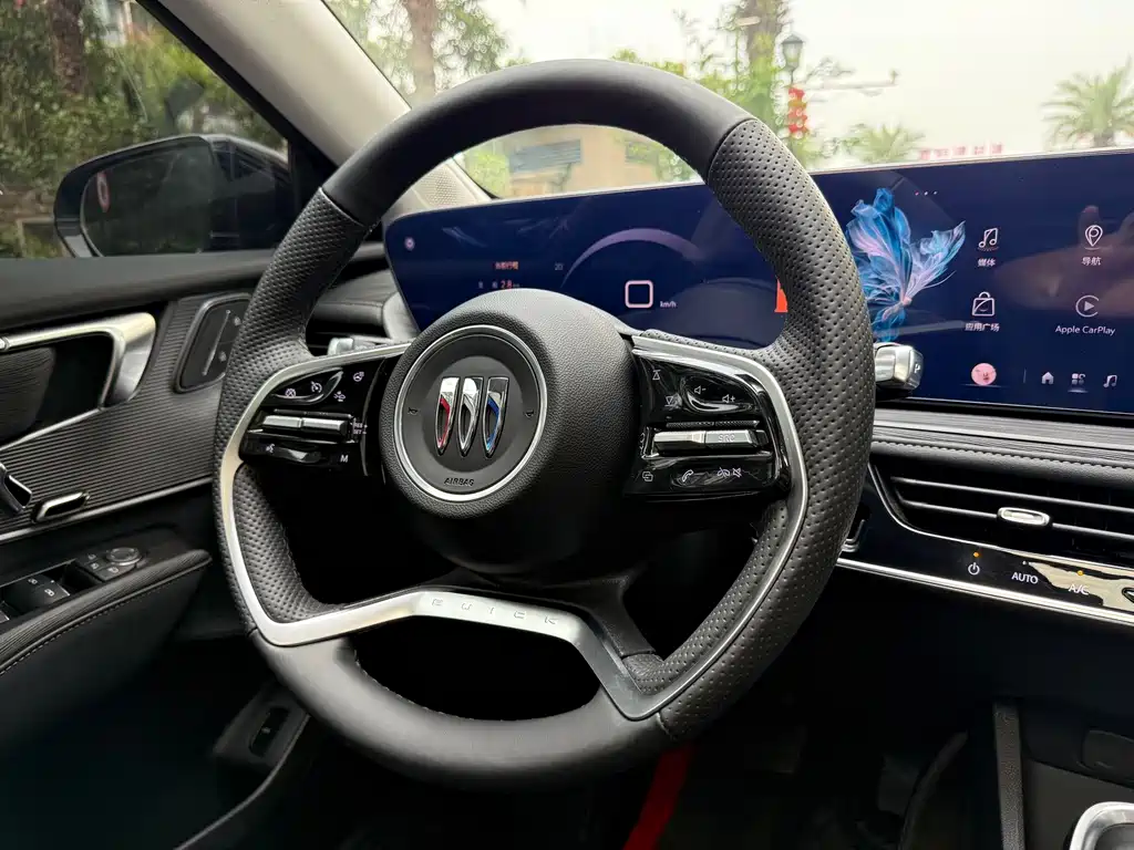 Buick LaCrosse — миниатюра 9