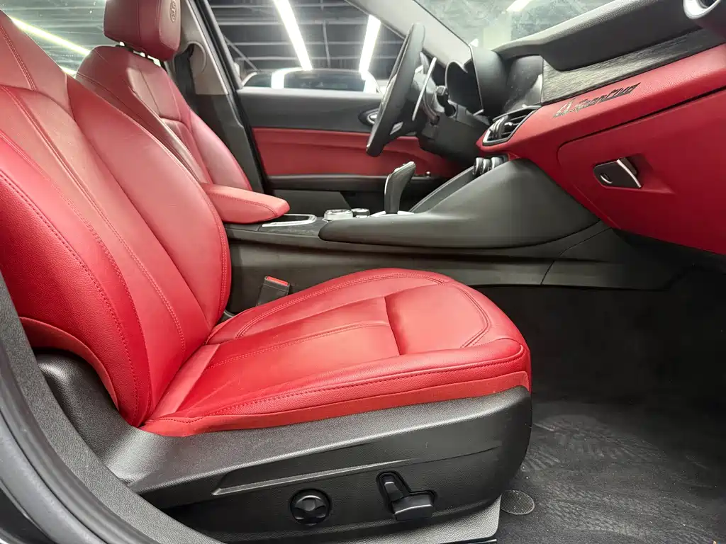 Alfa Romeo Giulia — миниатюра 21