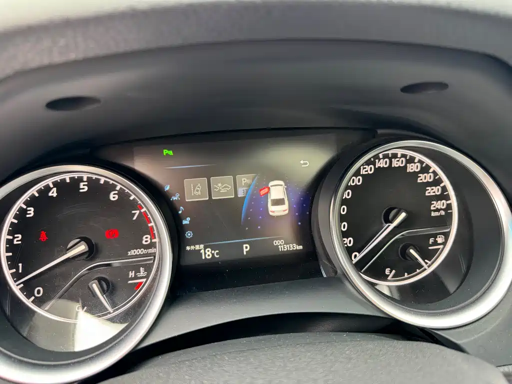 Toyota Camry — миниатюра 9