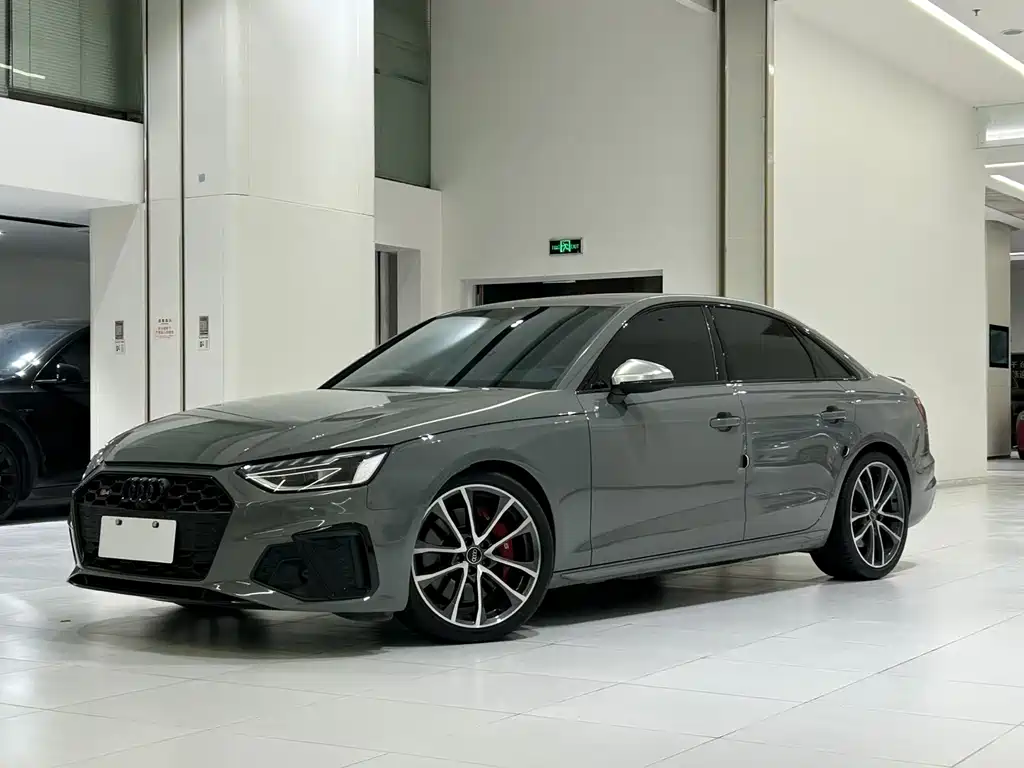 Audi S4