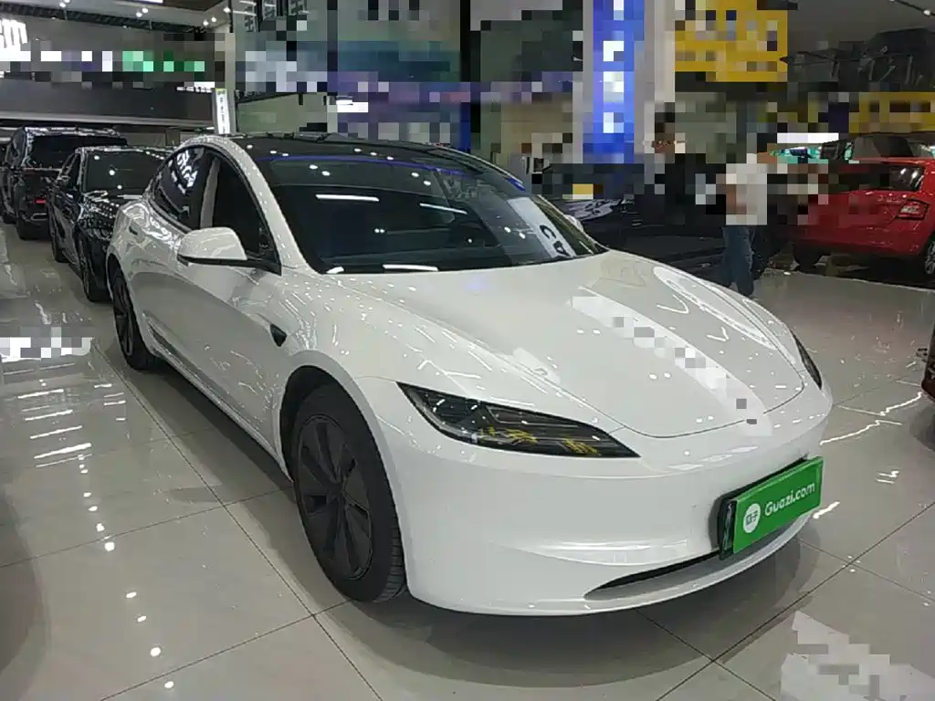 Tesla Model 3 — миниатюра 4