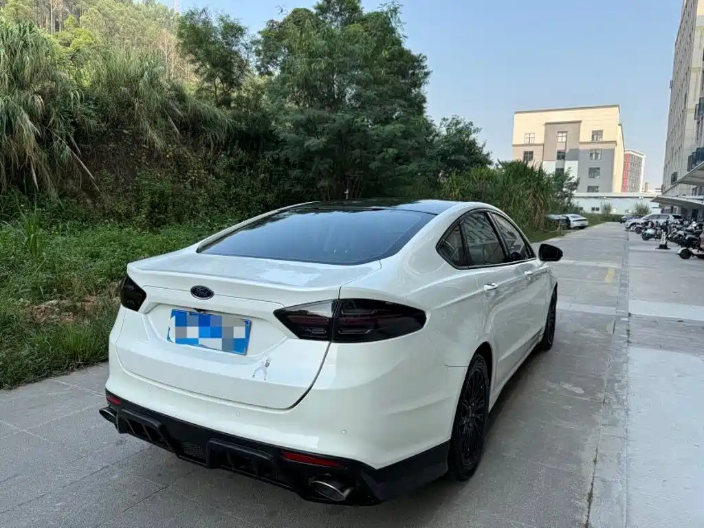 Ford Mondeo — миниатюра 4