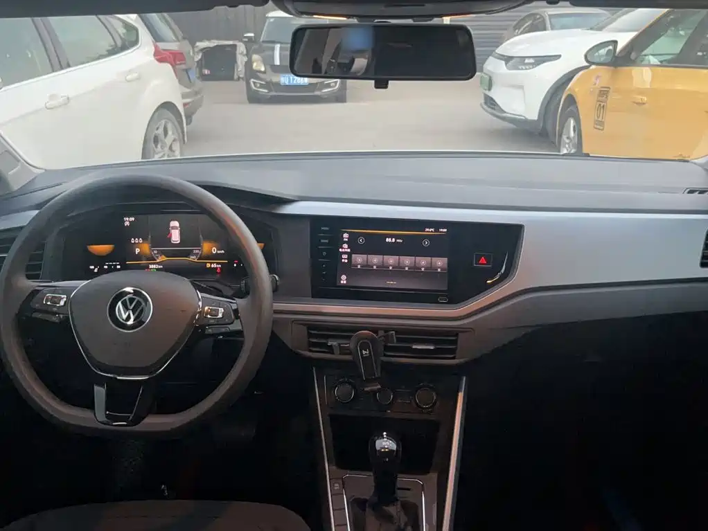 Volkswagen Polo — миниатюра 17