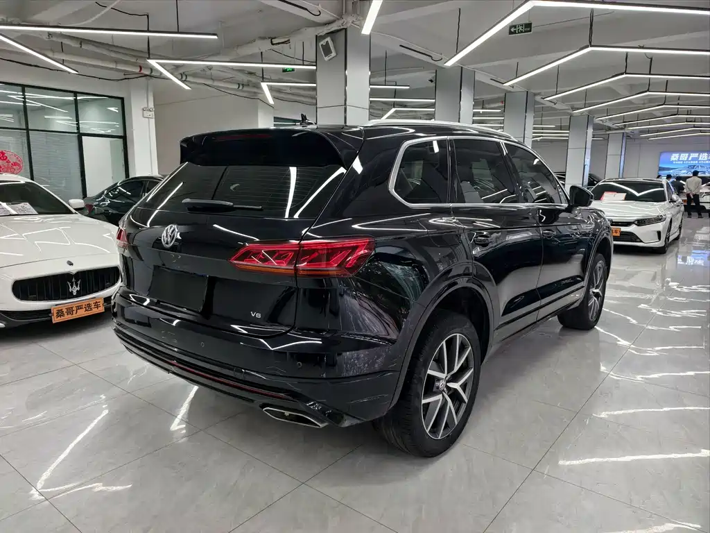 Volkswagen Touareg — миниатюра 3