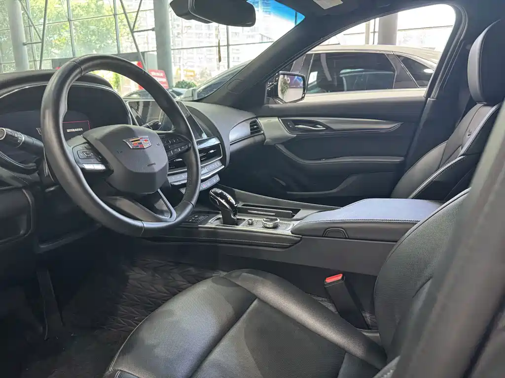 Cadillac CT5 — миниатюра 14