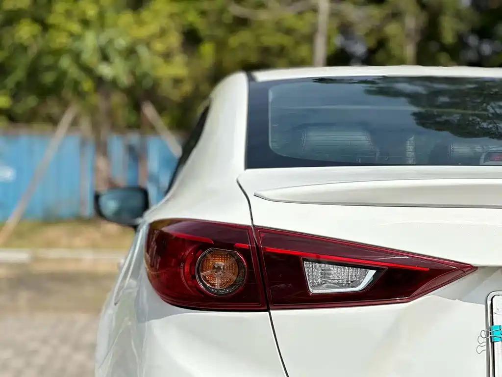 MAZDA 3 ANGKESAILA