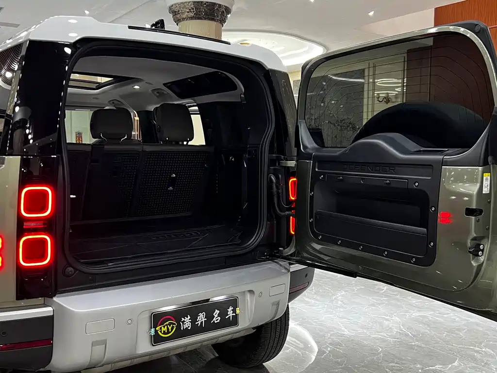 Land Rover Defender — миниатюра 14