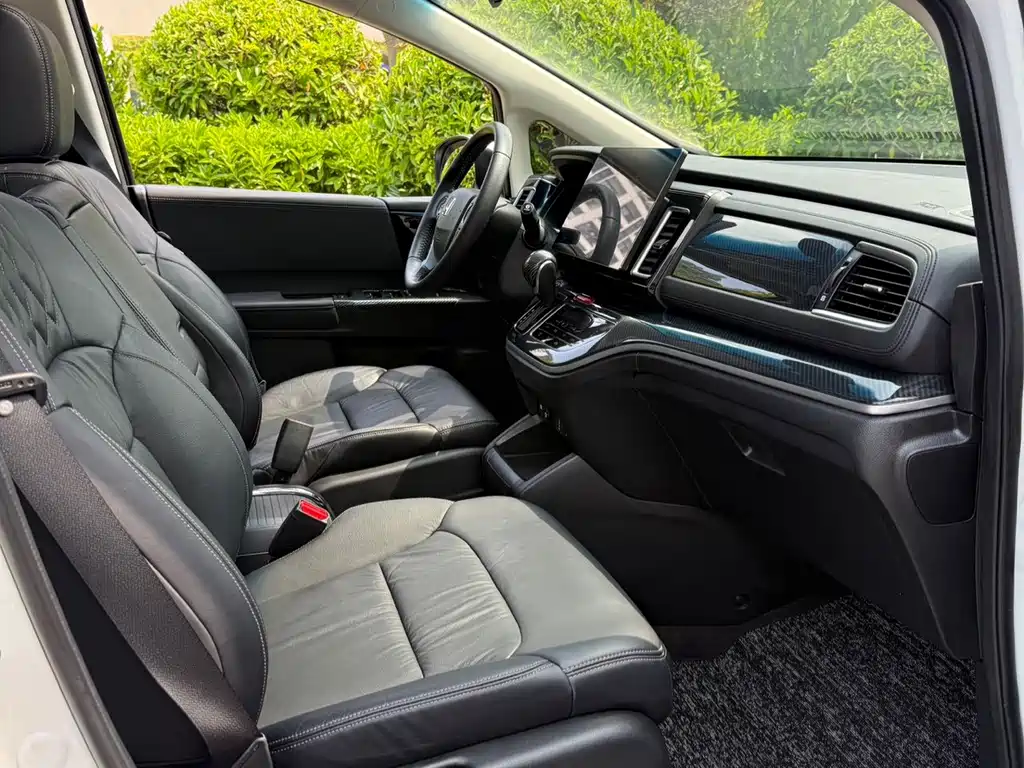 Honda Elysion — миниатюра 6