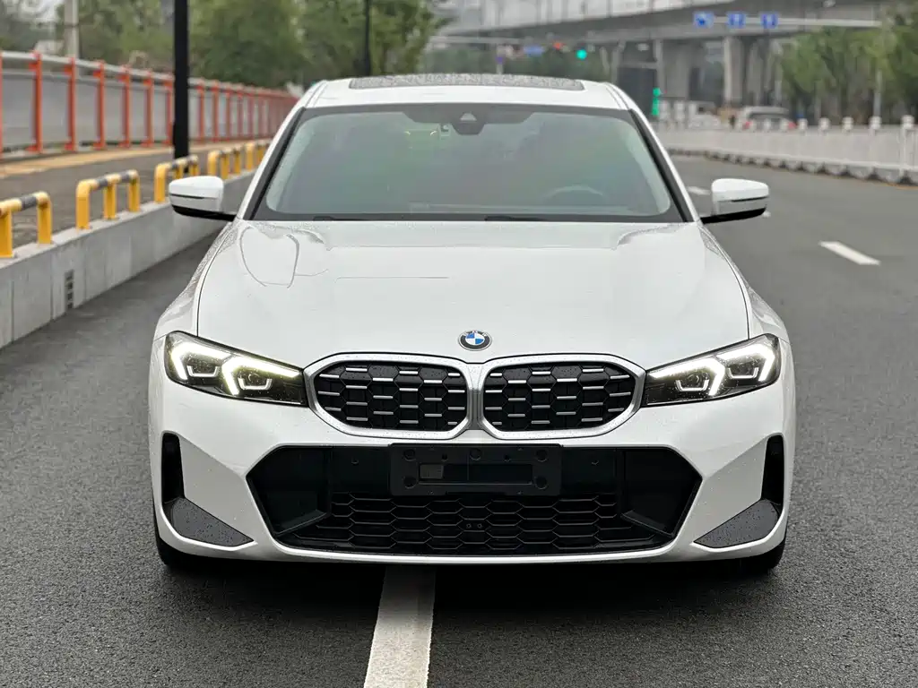 BMW 3 Series — миниатюра 2