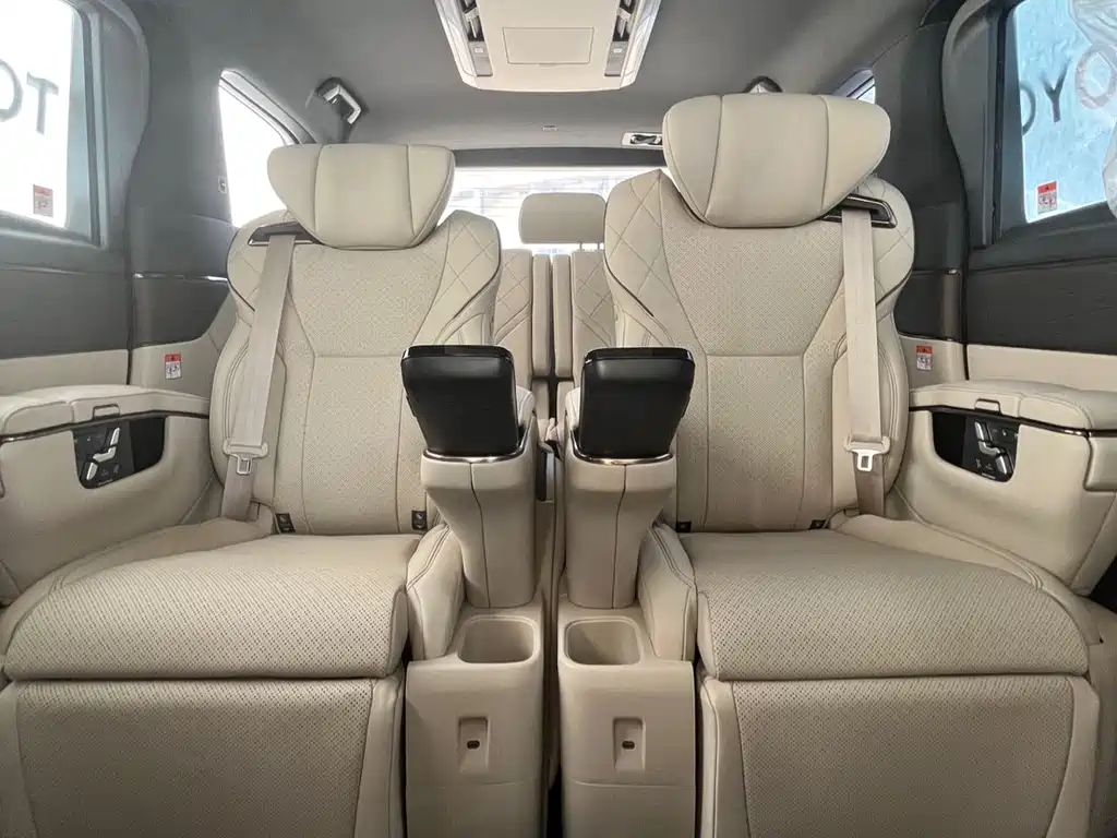 Toyota Vellfire 2024 2.5L Executive