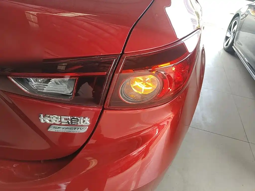 Mazda 3 Axela — миниатюра 8