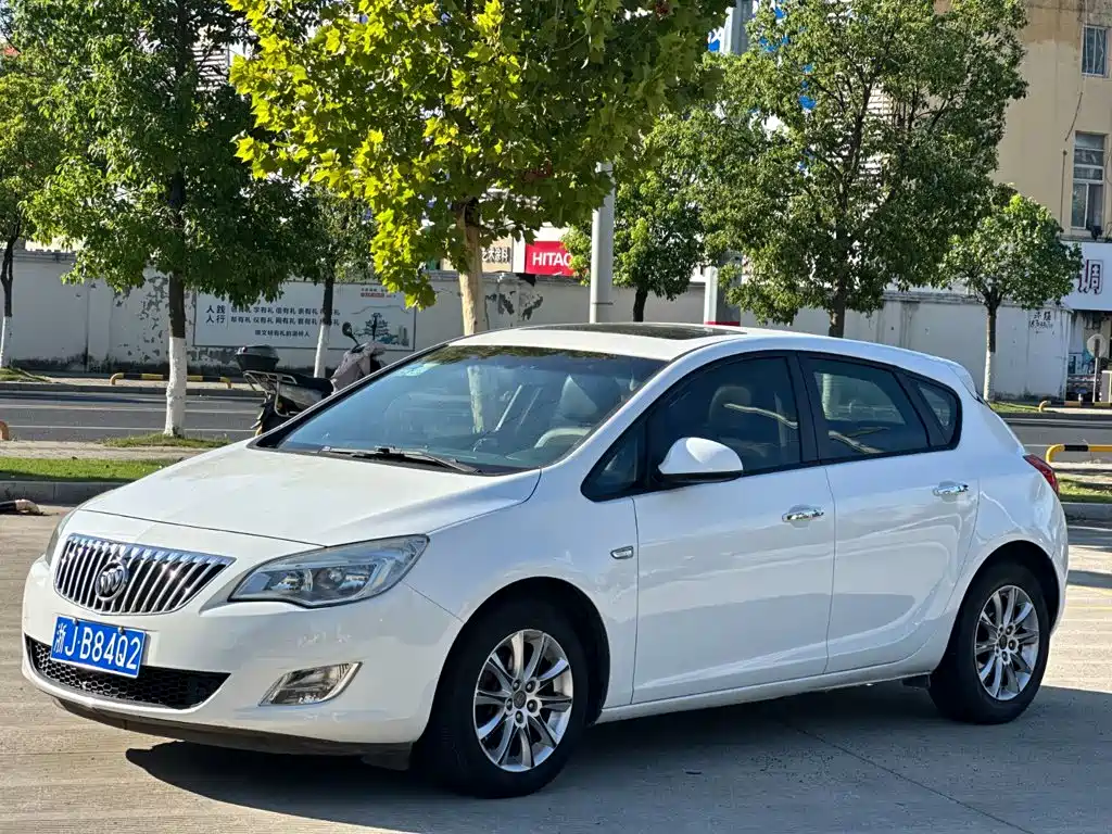 Buick Excelle — миниатюра 11