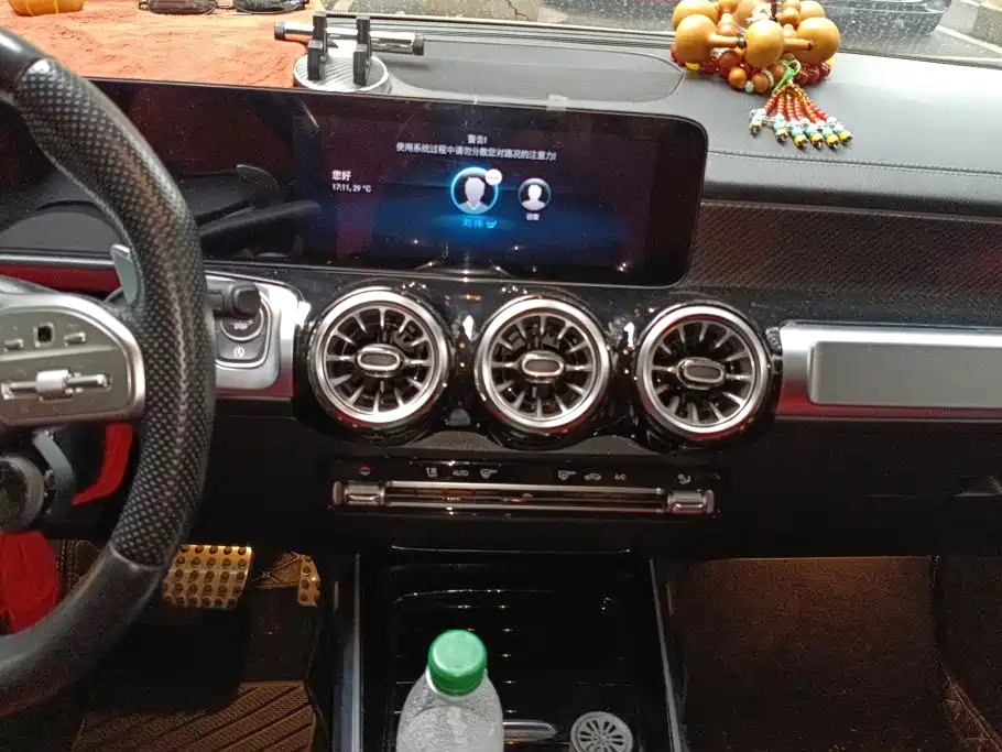 Mercedes-Benz GLB AMG — миниатюра 13