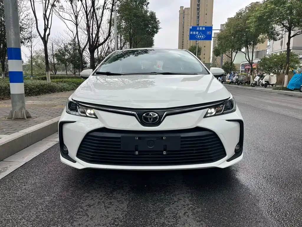 TOYOTA COROLLA