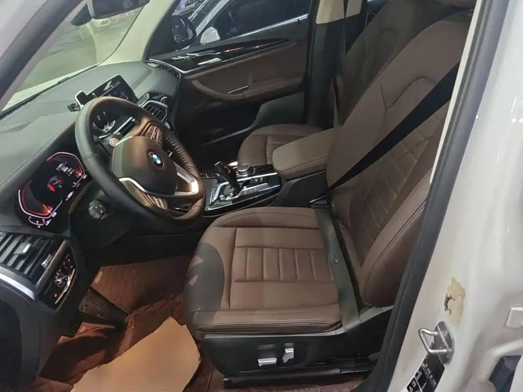 BMW X3 — миниатюра 15