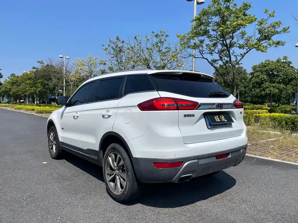 Geely Boyue — миниатюра 8