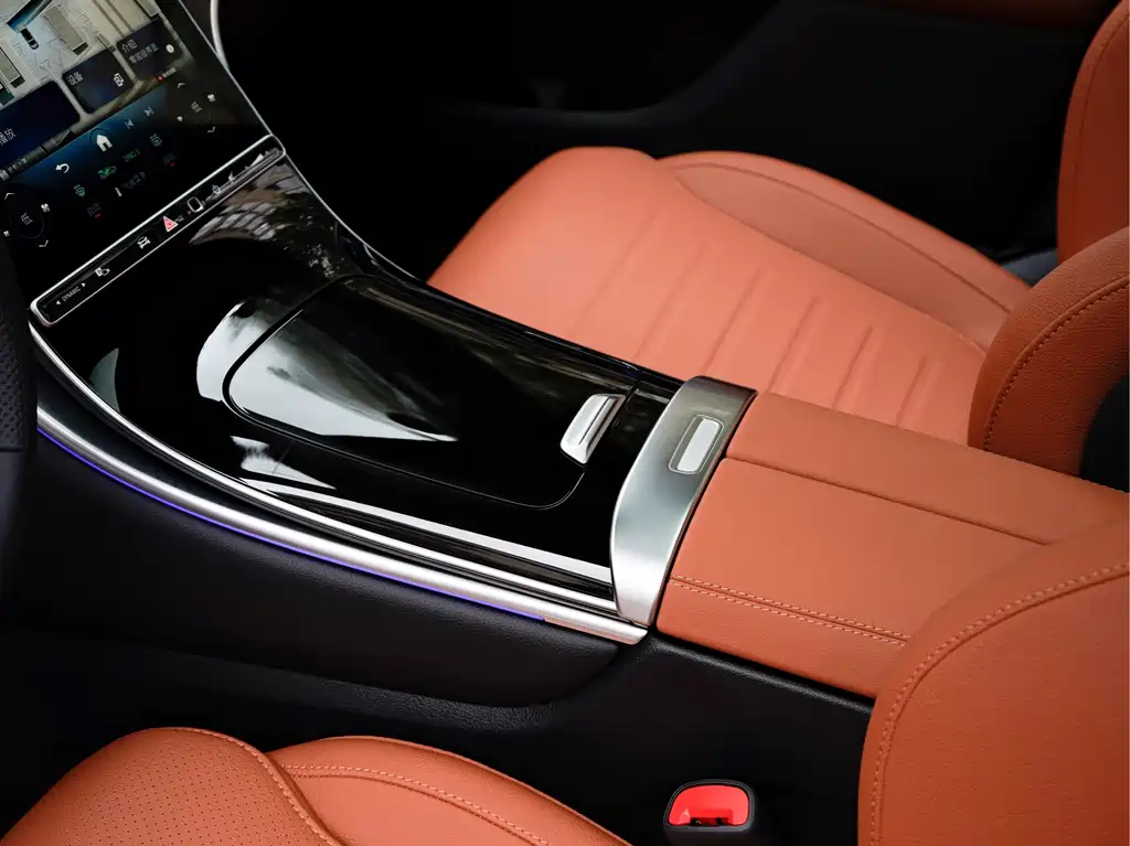 Mercedes-Benz GLC — миниатюра 12